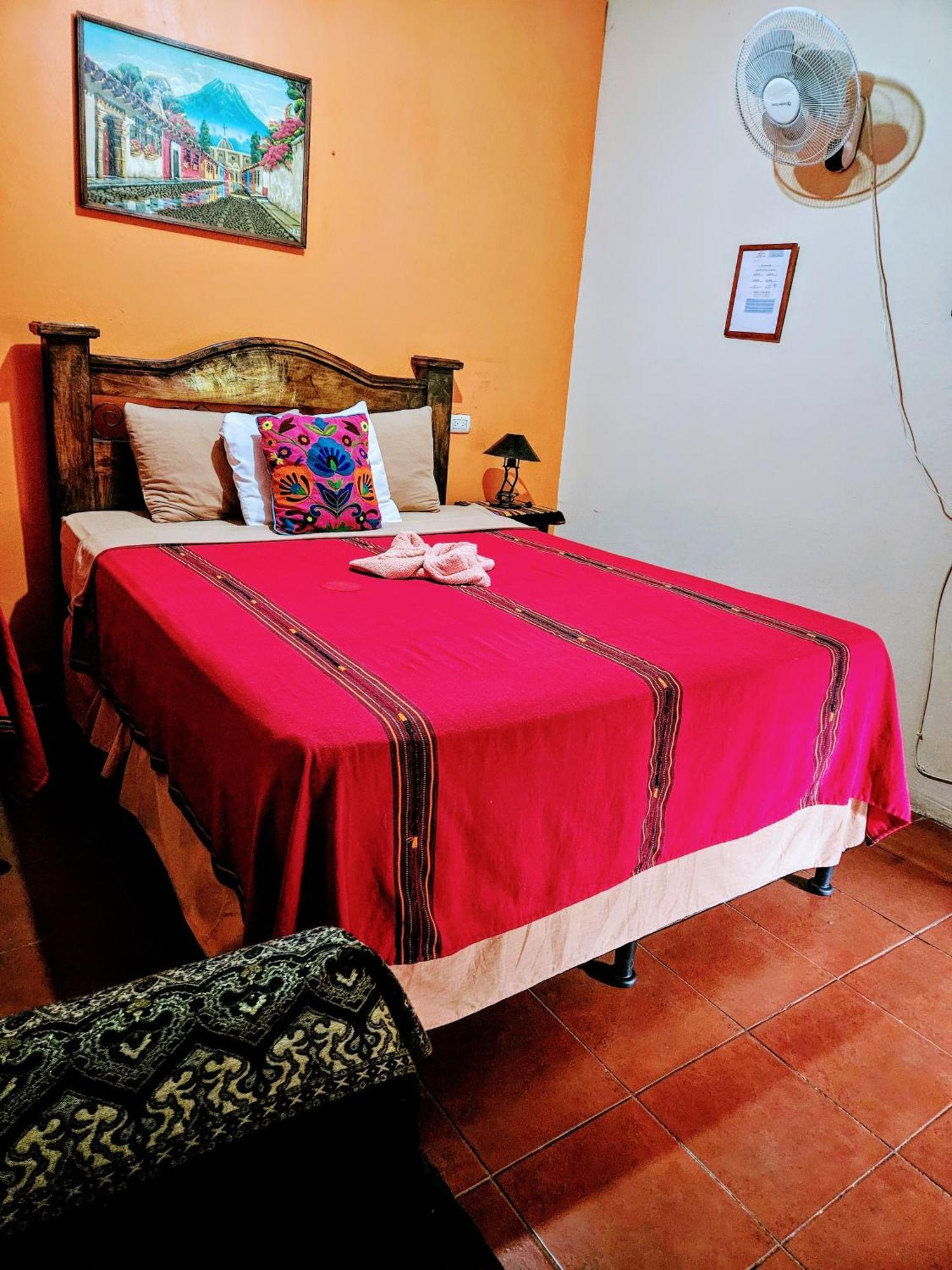 Casa Del Cerro 2* Antigua